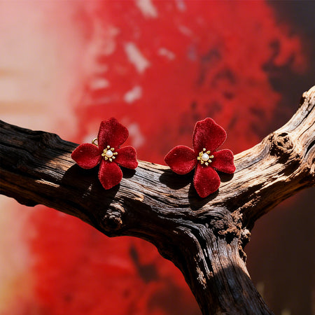 Clous d’Oreilles Fleur Rouge